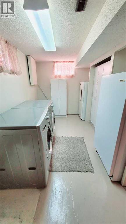 2435 7 Avenue N Property Photo 20