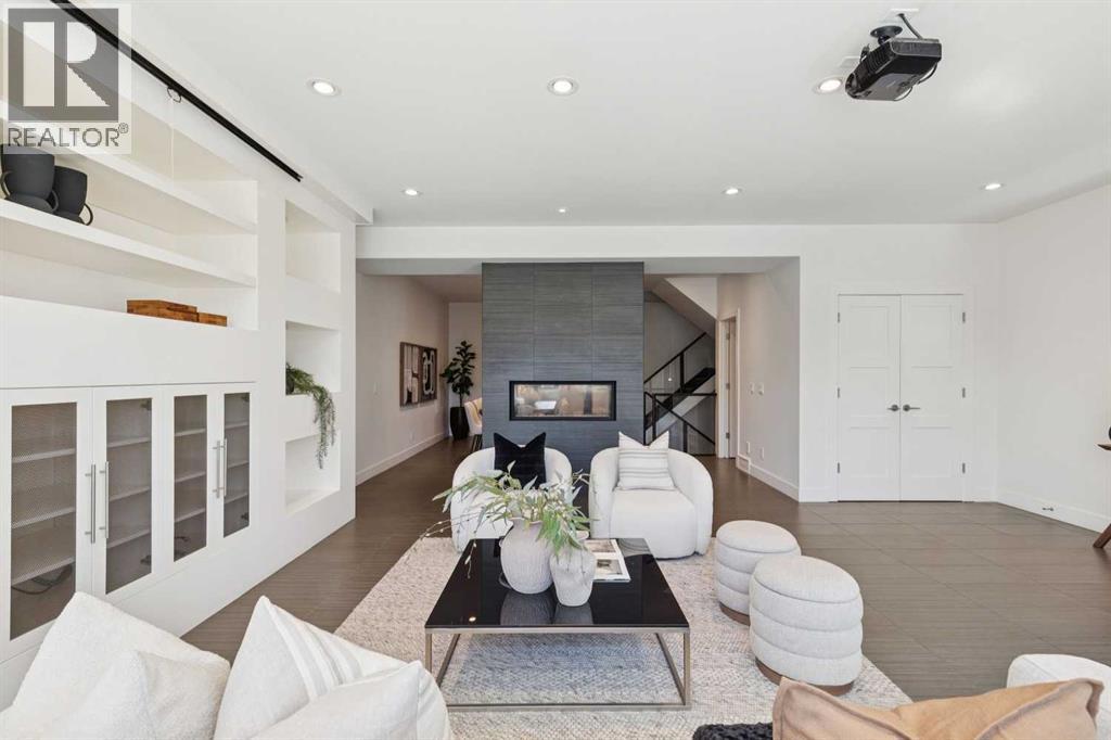 1711 27 Street Sw Property Photo 4