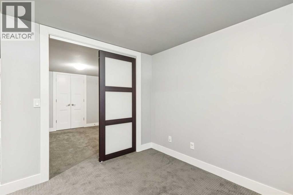 1711 27 Street Sw Property Photo 39