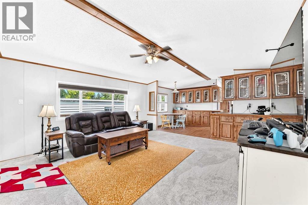 6724 17 Avenue Southeast Property Photo 7
