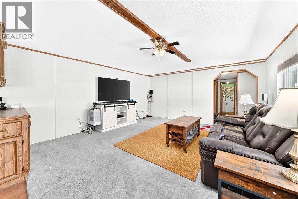 6724 17 Avenue Southeast Property Photo 9