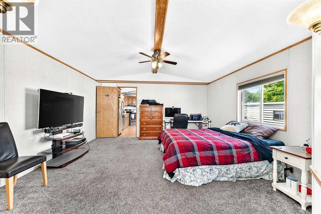 6724 17 Avenue Southeast Property Photo 21