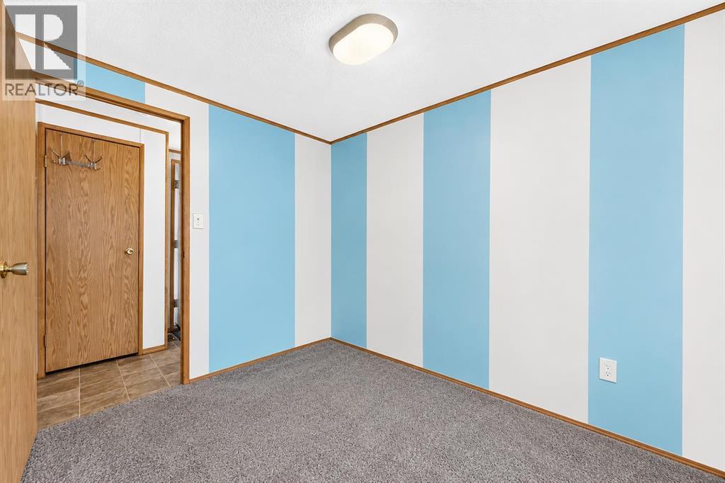 6724 17 Avenue Southeast Property Photo 27
