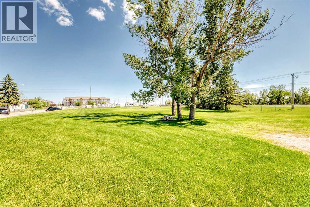 6724 17 Avenue Southeast Property Photo 41