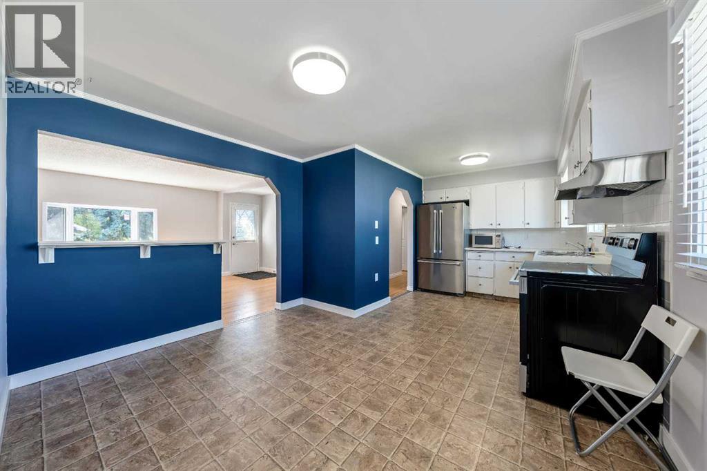 629 Agate Crescent Se Property Photo 11