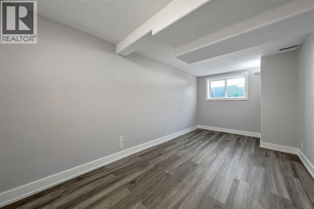 629 Agate Crescent Se Property Photo 20