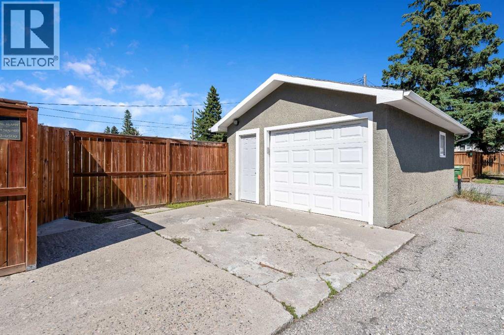 629 Agate Crescent Se Property Photo 25