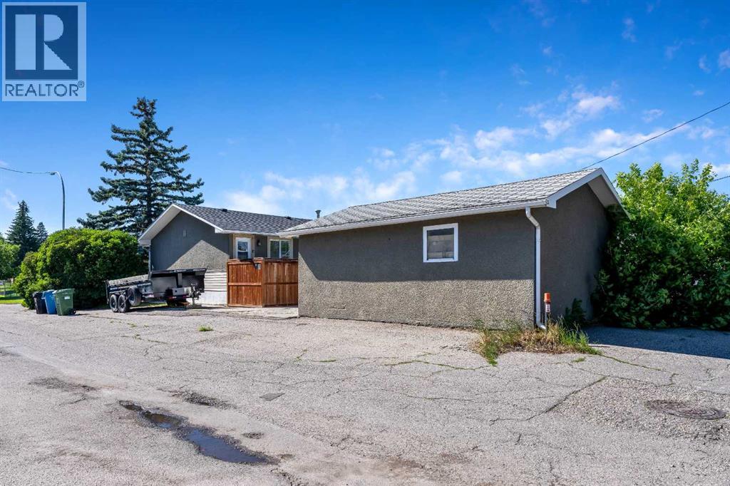 629 Agate Crescent Se Property Photo 26