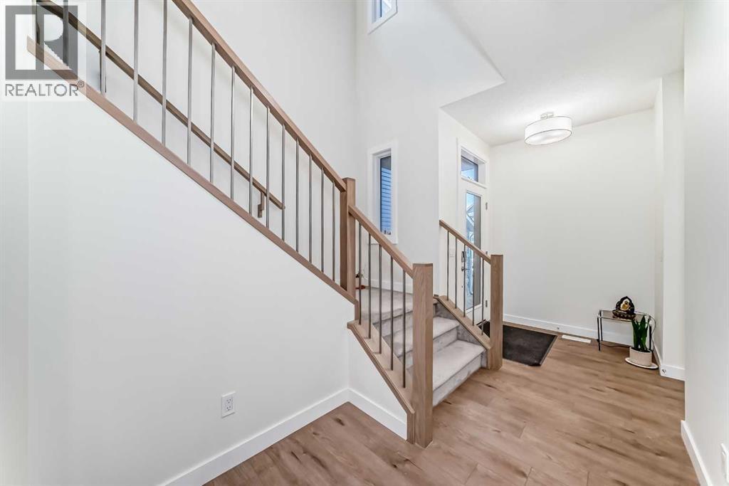 138 Silver Spruce Grove Sw Property Photo 7