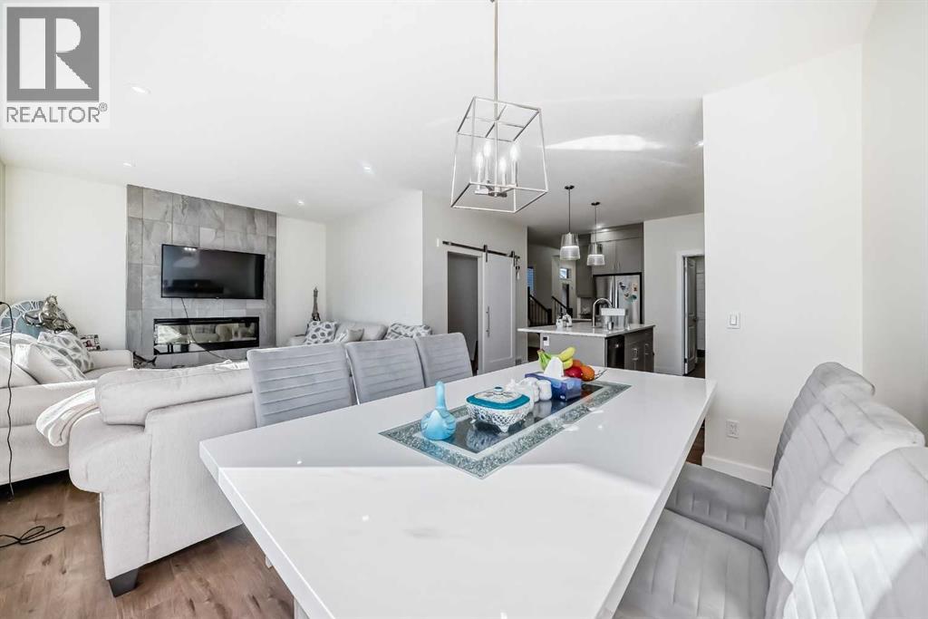 138 Silver Spruce Grove Sw Property Photo 14