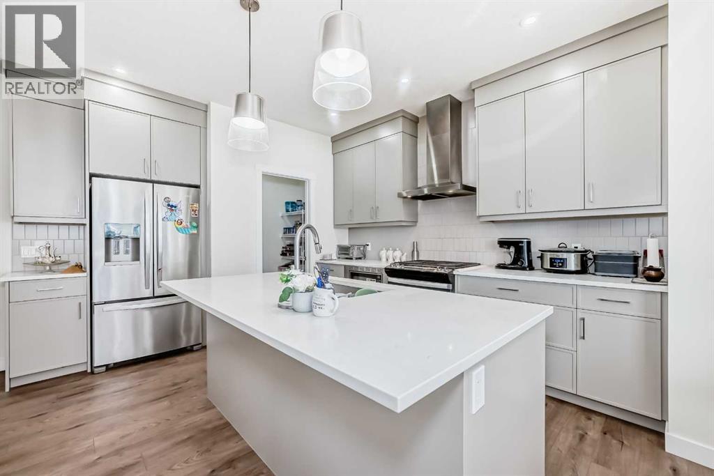 138 Silver Spruce Grove Sw Property Photo 15