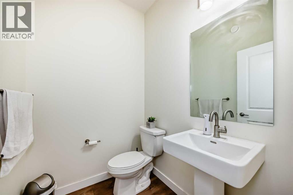 138 Silver Spruce Grove Sw Property Photo 22