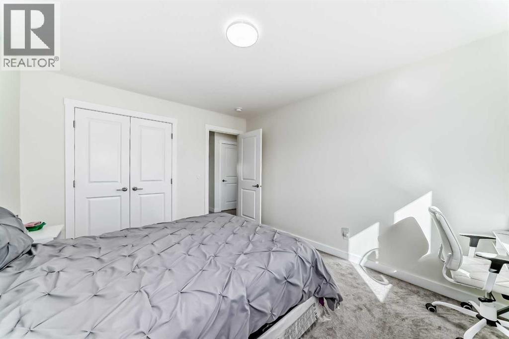 138 Silver Spruce Grove Sw Property Photo 36