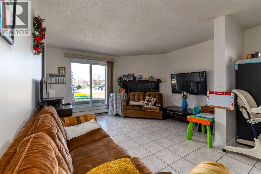 3007 57a Avenue Property Photo 2