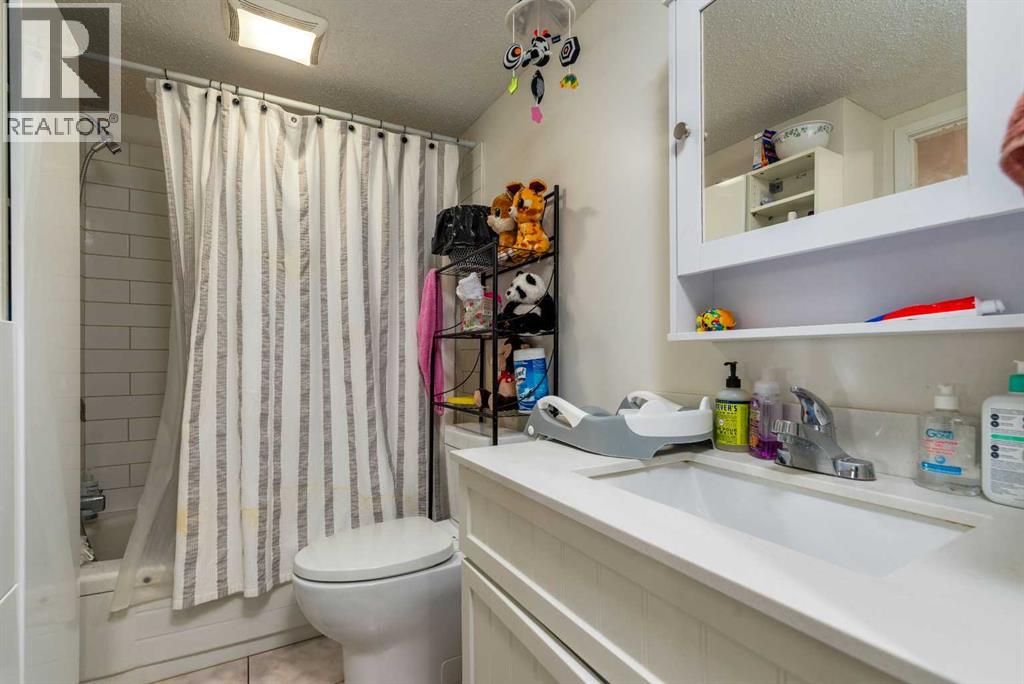 3007 57a Avenue Property Photo 14