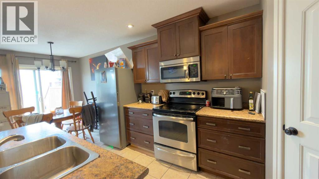 2830 12 Avenue Property Photo 3