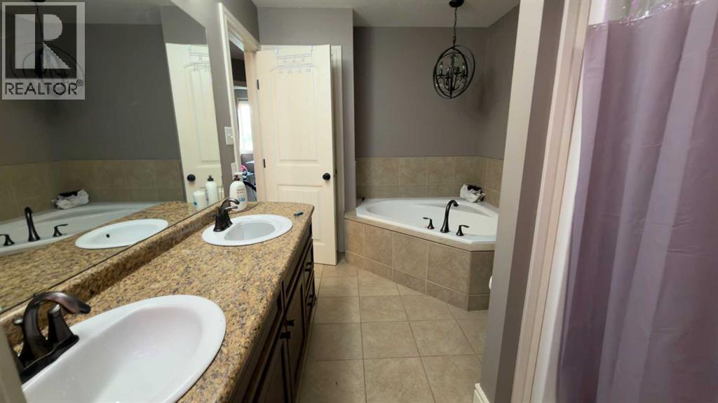 2830 12 Avenue Property Photo 8