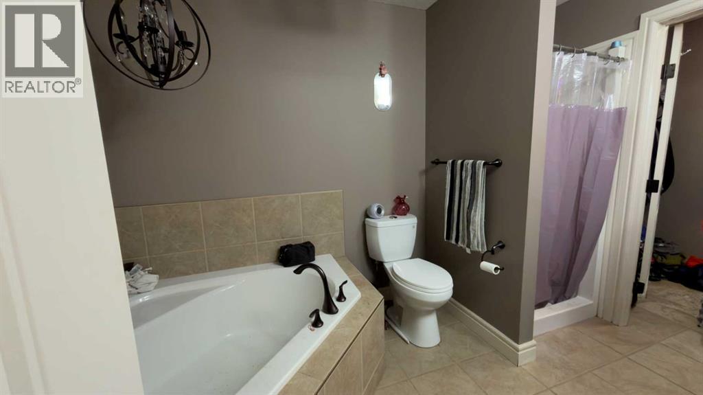 2830 12 Avenue Property Photo 9