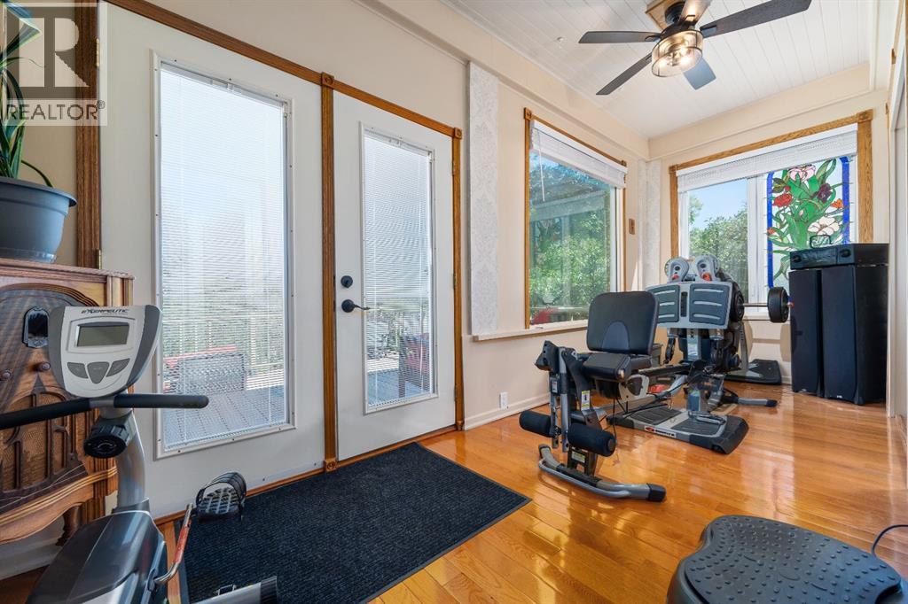 340 5 Street Se Property Photo 13