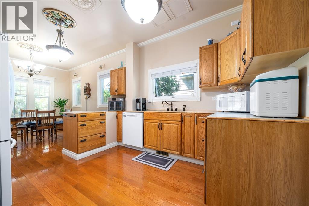 340 5 Street Se Property Photo 19