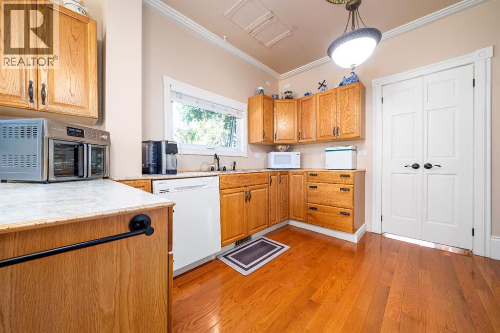340 5 Street Se Property Photo 21