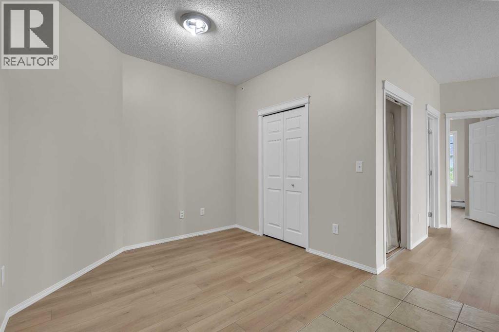 70 Panamount Drive Northwest Property Photo 4