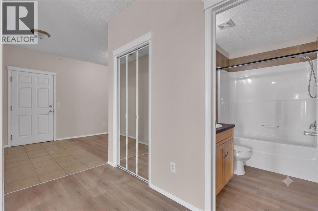 70 Panamount Drive Northwest Property Photo 6