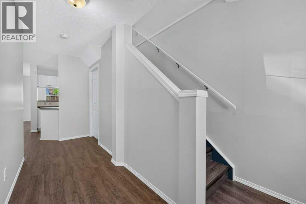 39 Citadel Point Nw Property Photo 4