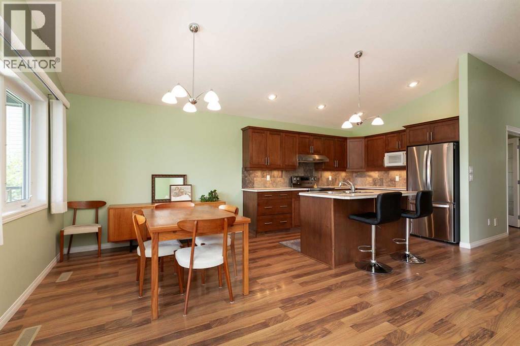 334 Mt Sunburst Way W Property Photo 8