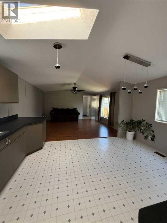 9904 107 Street Property Photo 3