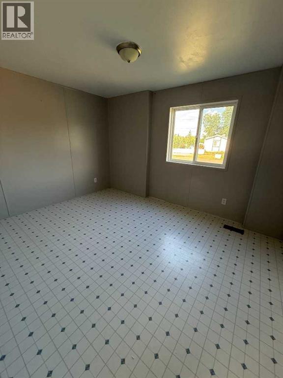 9904 107 Street Property Photo 9