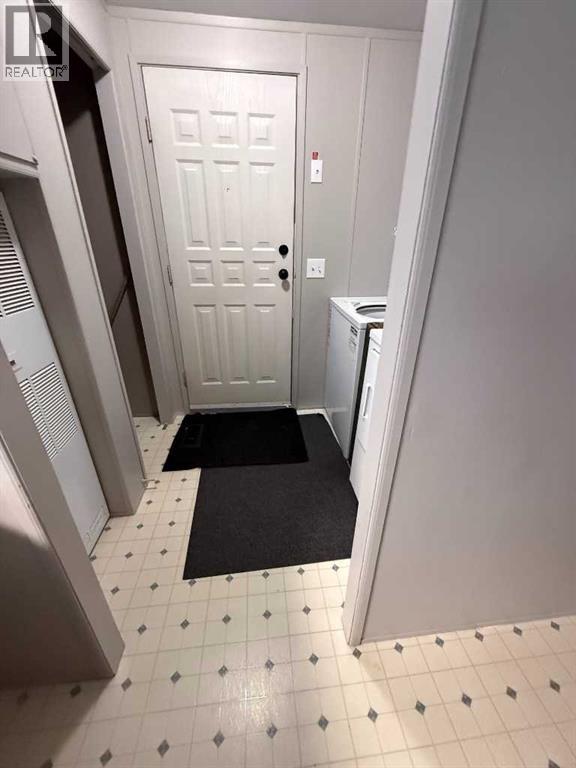 9904 107 Street Property Photo 10