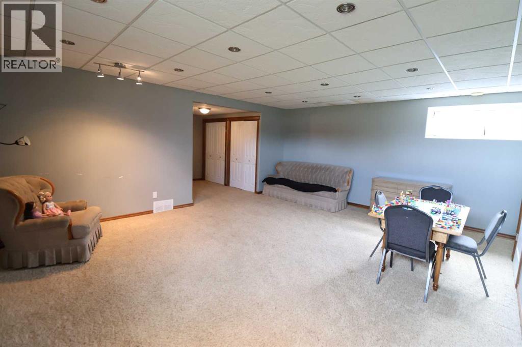 805 2nd St Property Photo 15