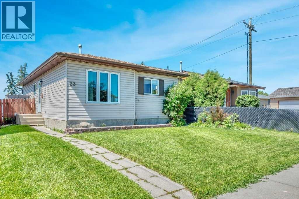 23 Abbercove Road SE Property Photo 1