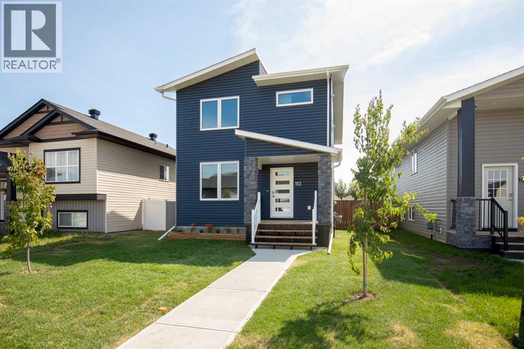 113 Aztec Crescent Property Photo 1