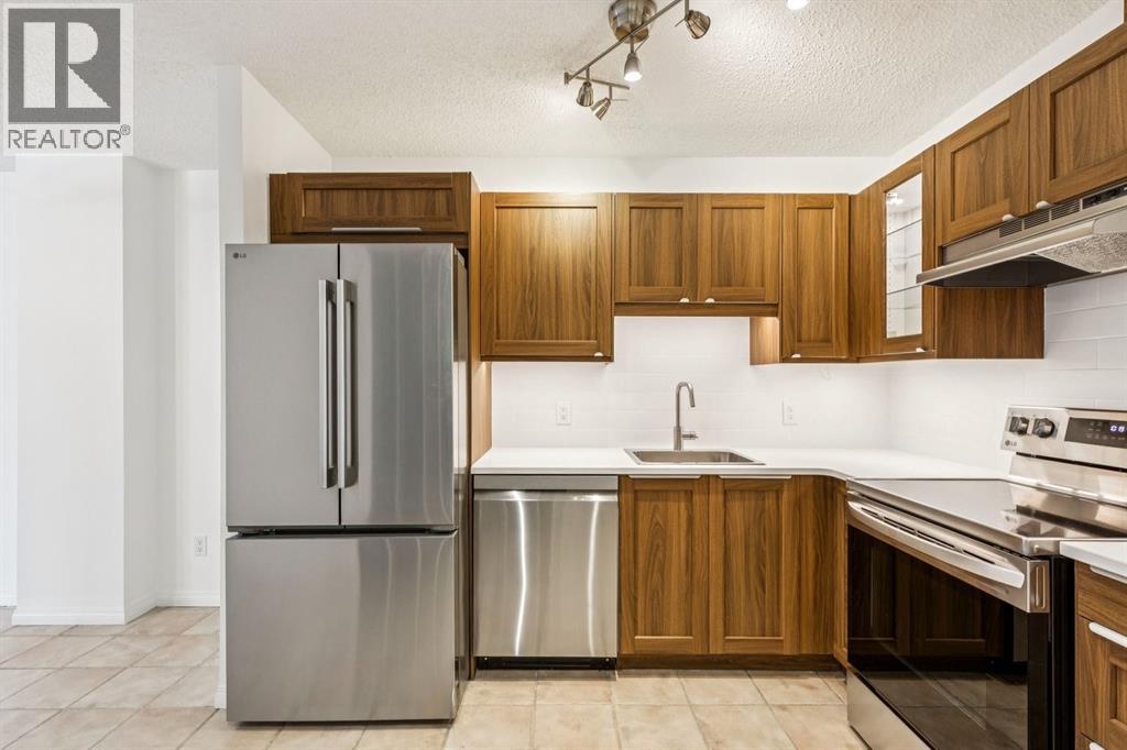 111 14 Avenue Southeast Property Photo 6