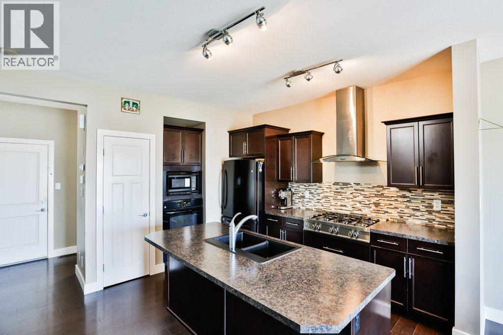 535 Keystone Chase W Property Photo 6