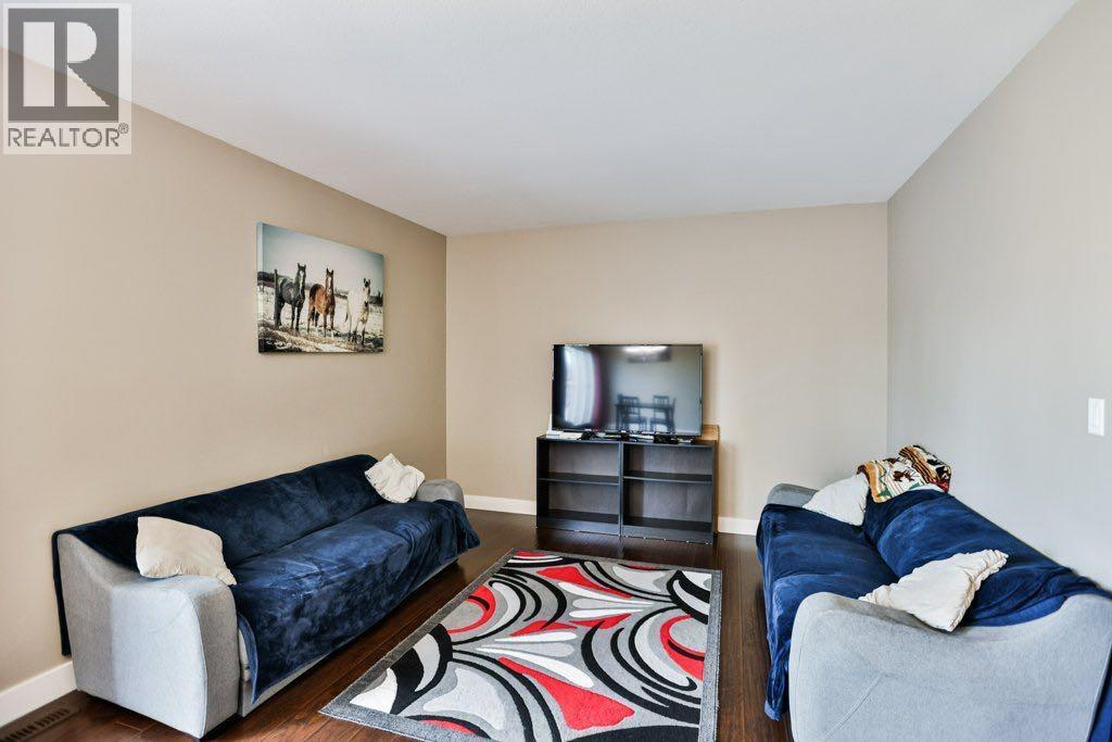 535 Keystone Chase W Property Photo 11