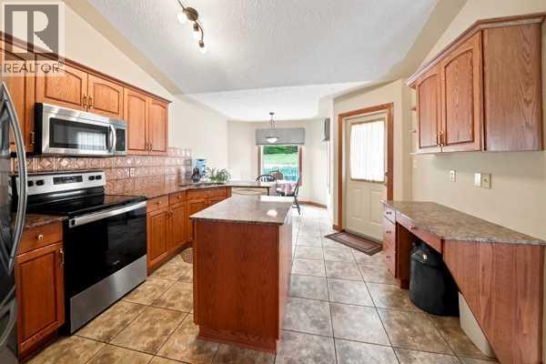 26110 Highway 11 Property Photo 32
