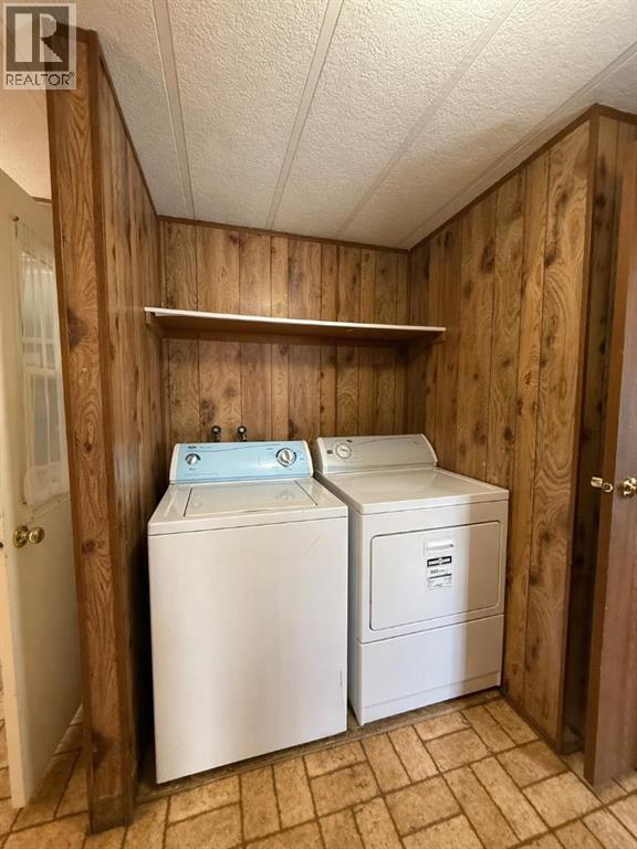 5837 Birch Crescent Property Photo 9