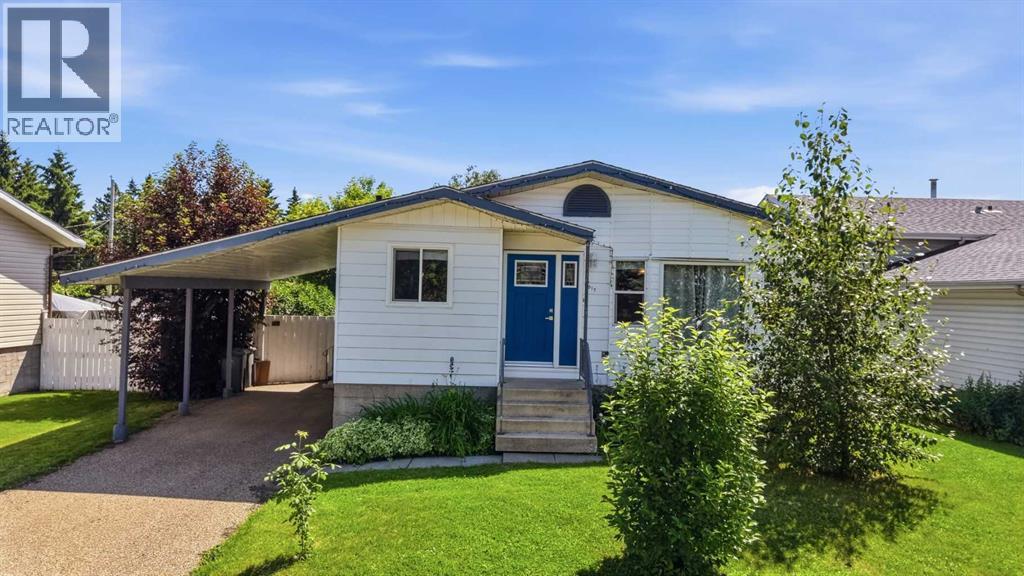 5017 61 Avenue Close Property Photo 1