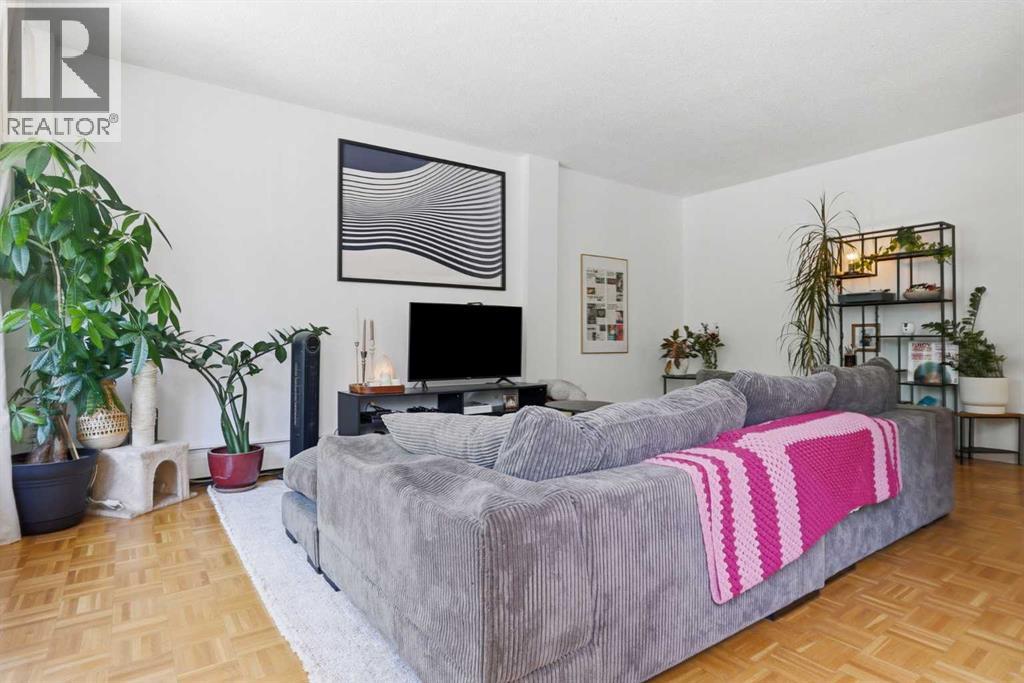 1236 15 Avenue Southwest Property Photo 7