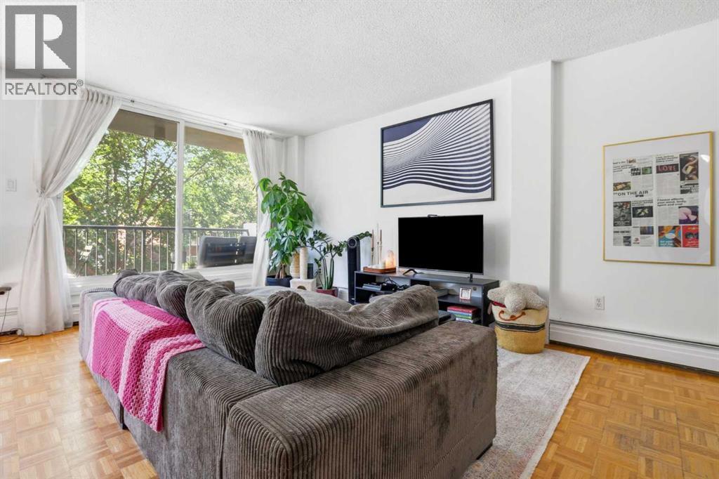 1236 15 Avenue Southwest Property Photo 12