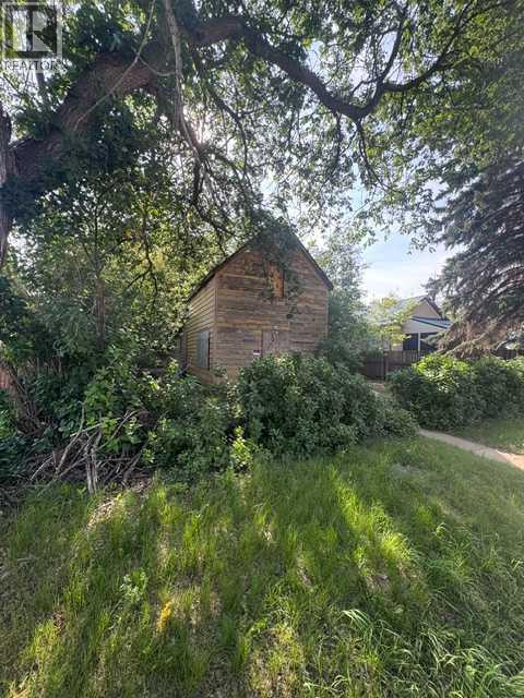 508 Centre Street Property Photo 4