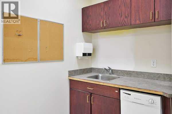 7550 Edgar Industrial Drive Property Photo 21