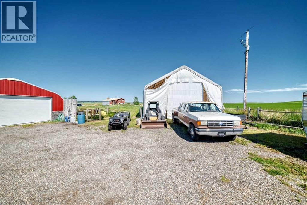 233075 Range Road 245 Property Photo 8
