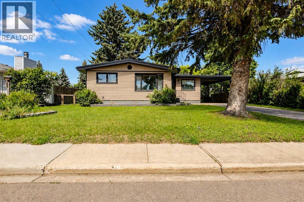 808 2 Avenue W Property Photo 1