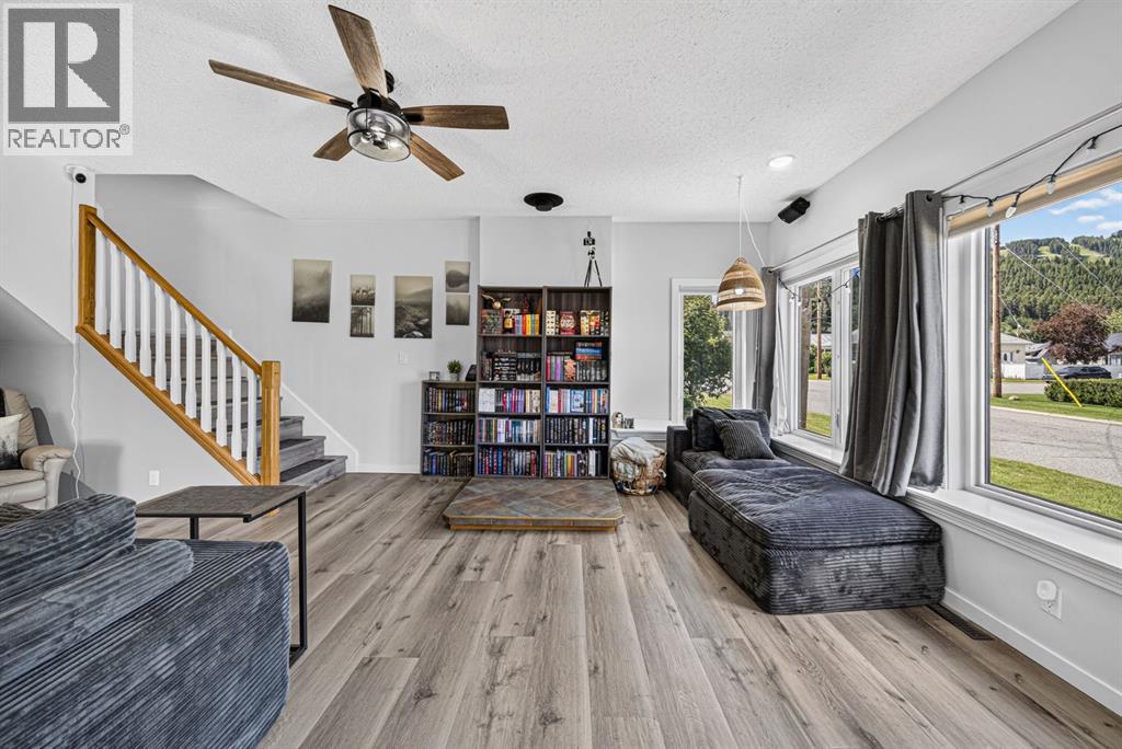 1809 129 Street Property Photo 5