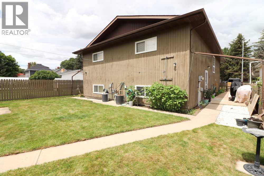 1145 & 1147 Yuill Street Se Property Photo 25