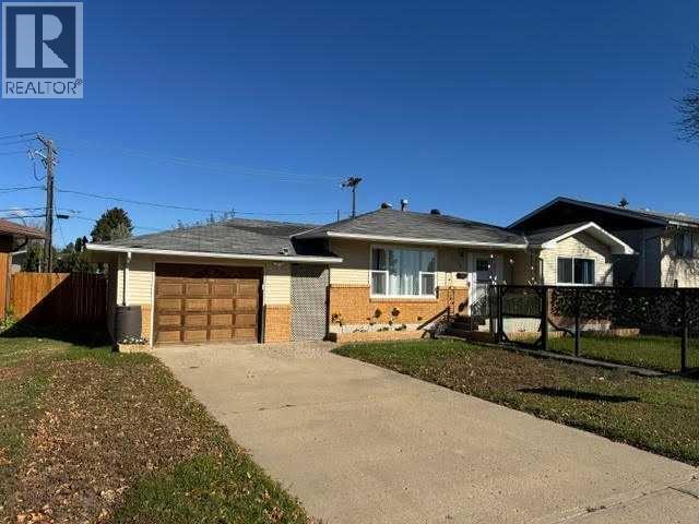 2711 Dunmore Road Se Property Photo 1